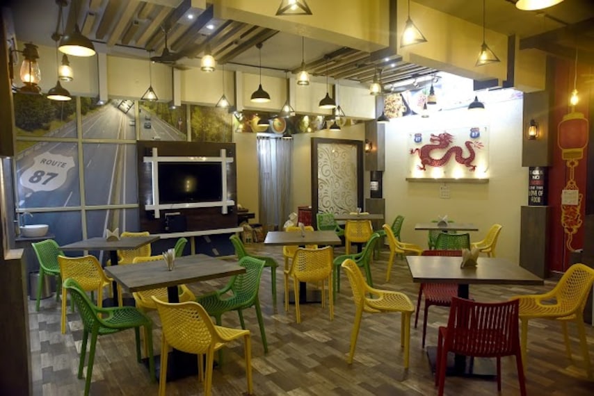 Rudrapur_Route_87_restaurant_2