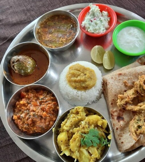 Sangli_Hotel_potoba_1