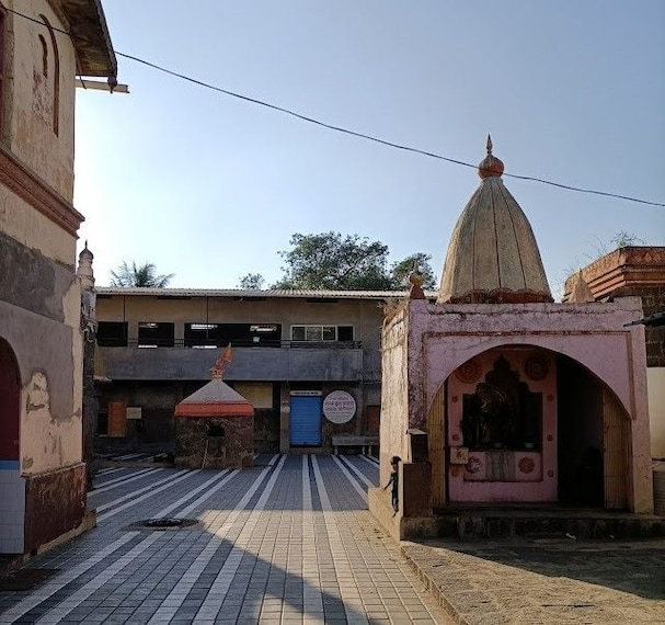 Sangli_Sangmeshwar_temple_3