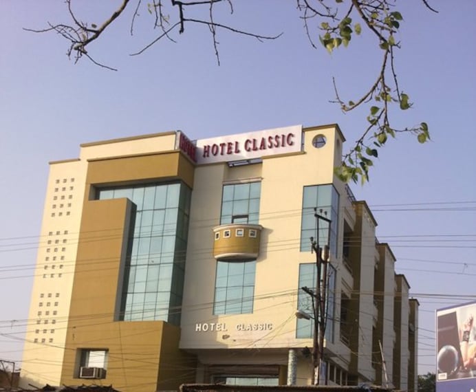 Shahjahanpur_Hotel_classic_1