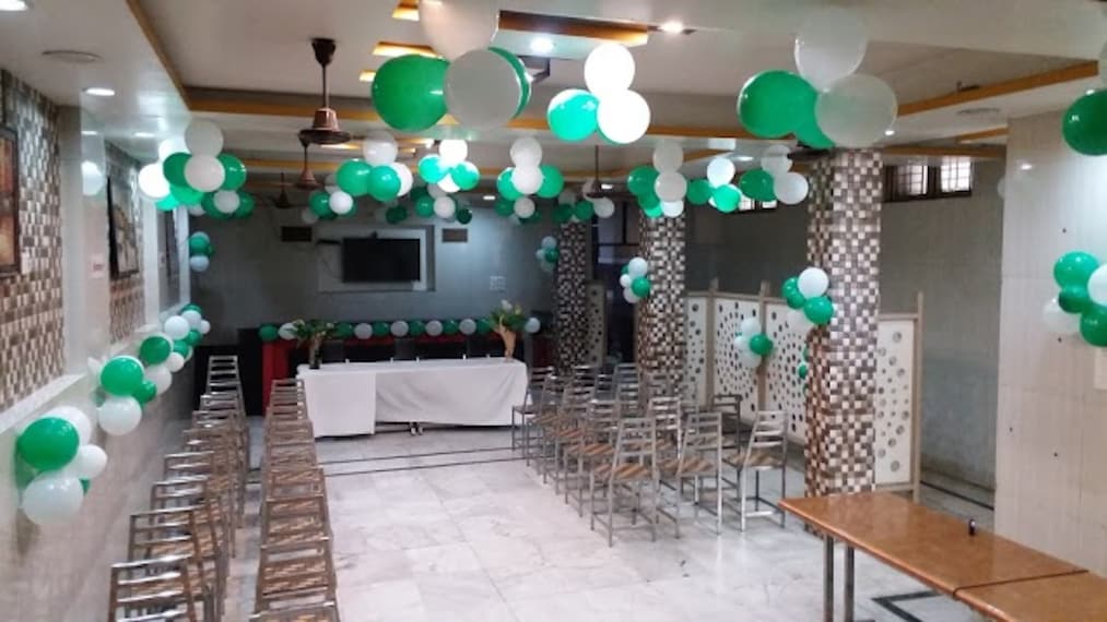 Shahjahanpur_Hotel_classic_2