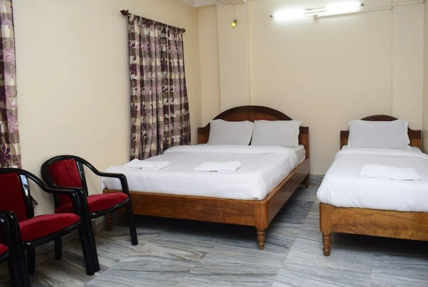 Silchar_Hotel_centre_palace_2