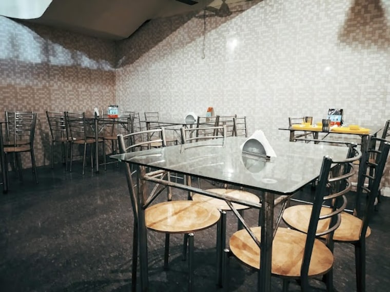 Silchar_Shakahaar_restaurant_1