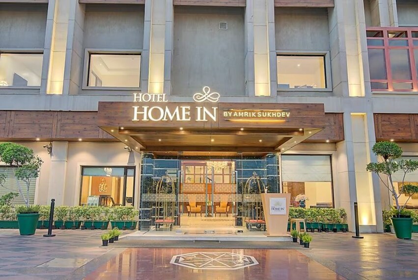 Sonipat_Hotel_home_in_by_amrik_sukhdev_1