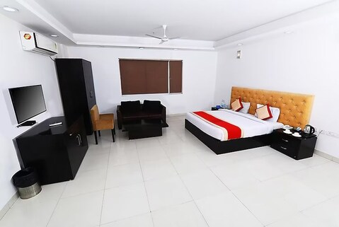 TDI Club and Retreat