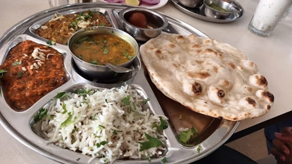 Vapi_Amiras_restaurant_2