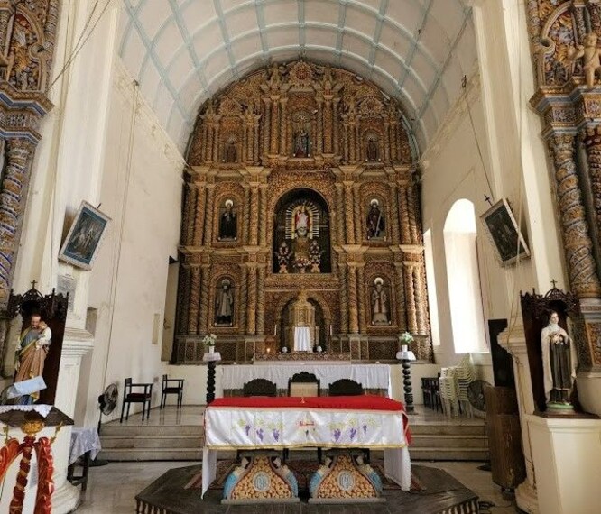 Vapi_Bom_jesus_church_2