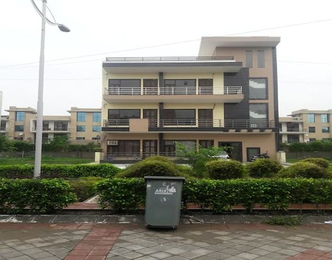Shri Hari Niwas