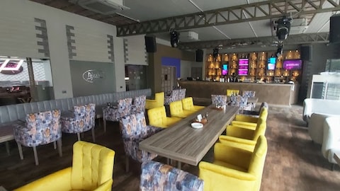 Deja Vu Lounge