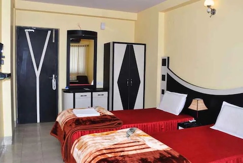 Hotel Bhawna International