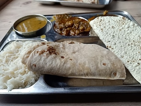 New Solanki Restaurant