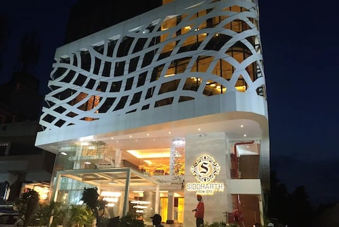 Siddharth Premiere