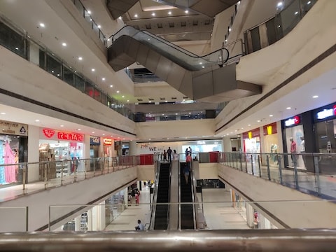 Centre Point Mall