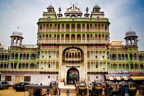 Neemrana's - Piramal Haveli