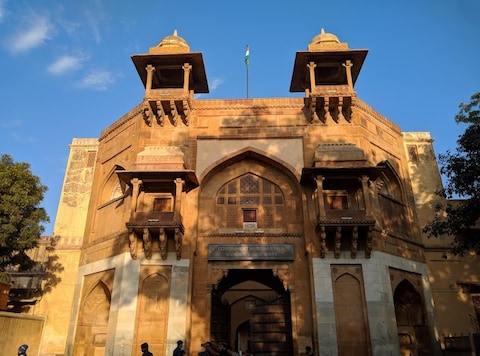 Akbars Palace