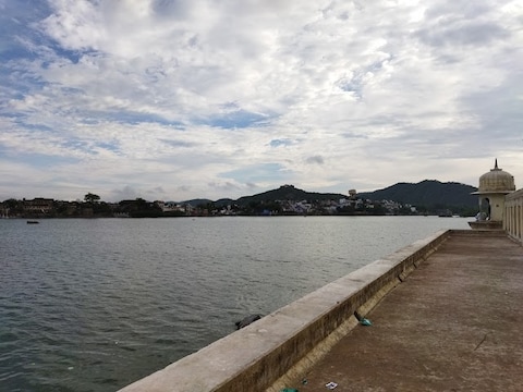 Mokham Vilas