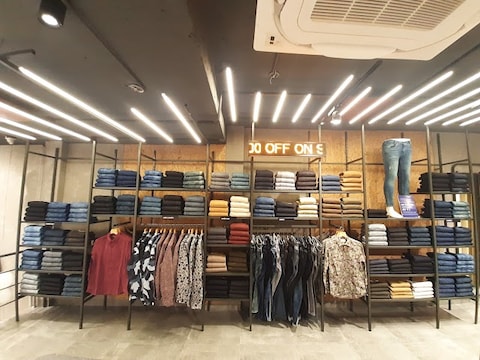 Central Square Mall