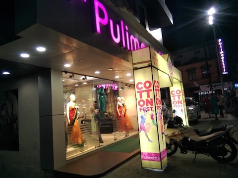 Pulimoottil Silk House