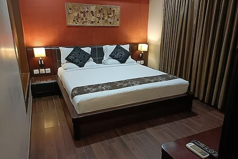 Central Park Hotel