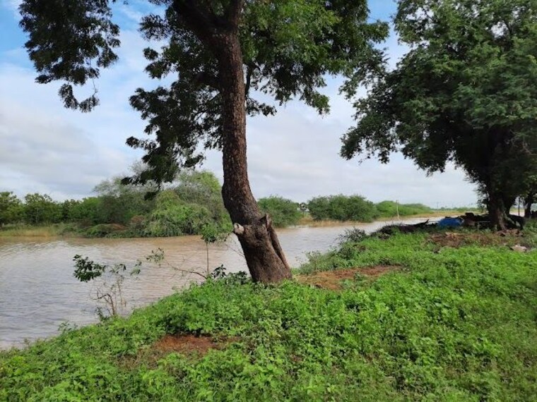 Coorg_fishing_at_valanoor_2