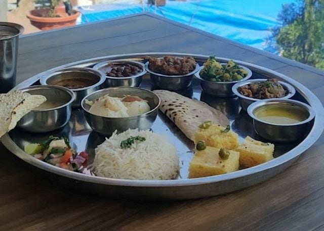 Ambaji_Manglam_Dining_Hall_2