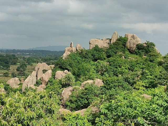 Deoghar_tapovan_Caves_and_Hills_1