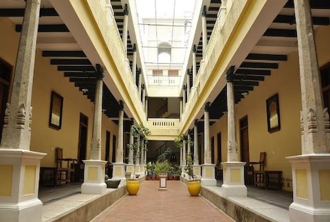 Saradharams Lakshmi Vilas