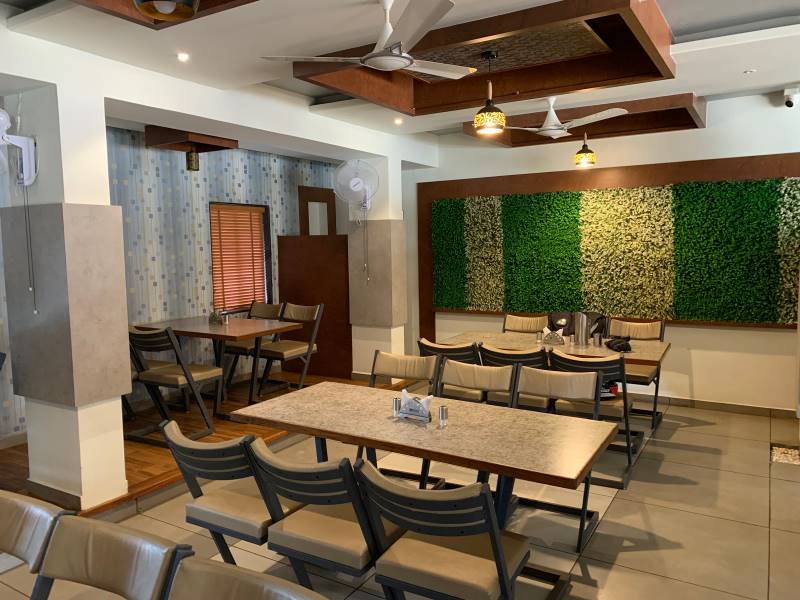 Amboli_Vinod_Family_Restaurant_4
