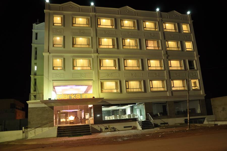 Badami_Clarks_Inn_Badami_1