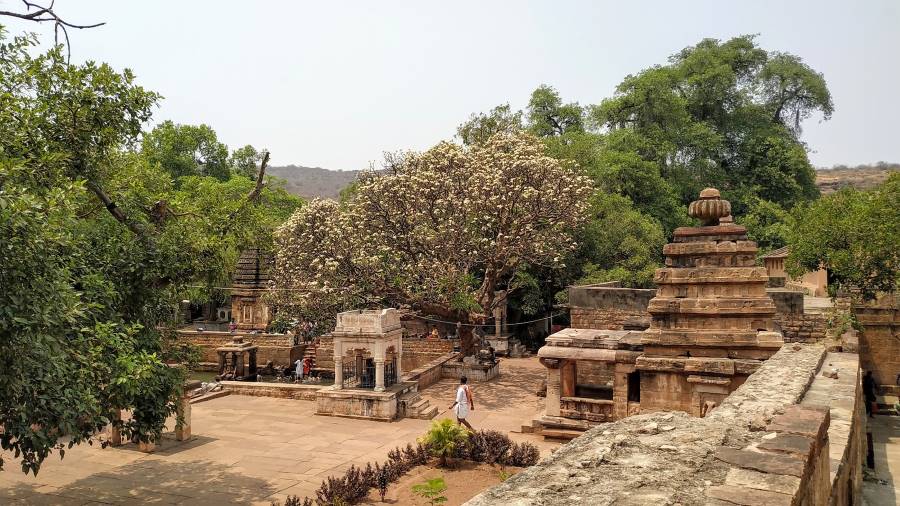 Bagalkot_Sri_Mahaakuteshwara_Gudi_2