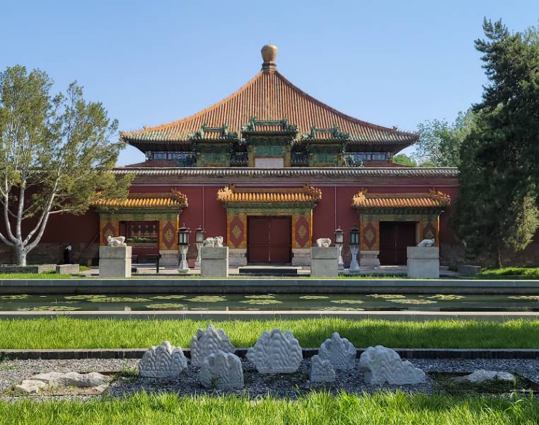 Beijing_Beihai_Park_4
