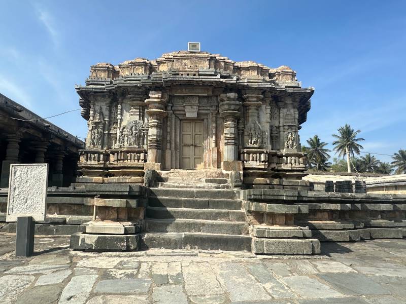 Belur_Shri_Chennakeshava_Swami_Temple_7
