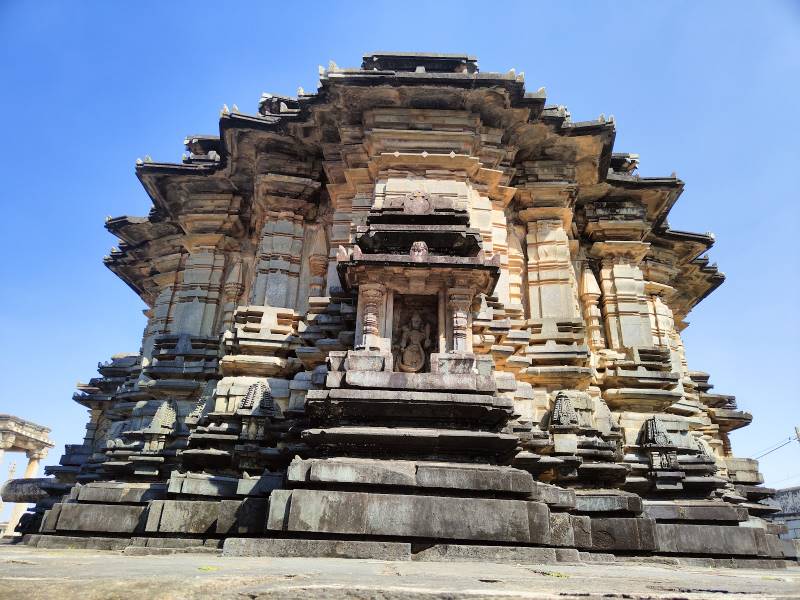 Belur_Sri_Kappe_Chennigaraaya_Temple_1