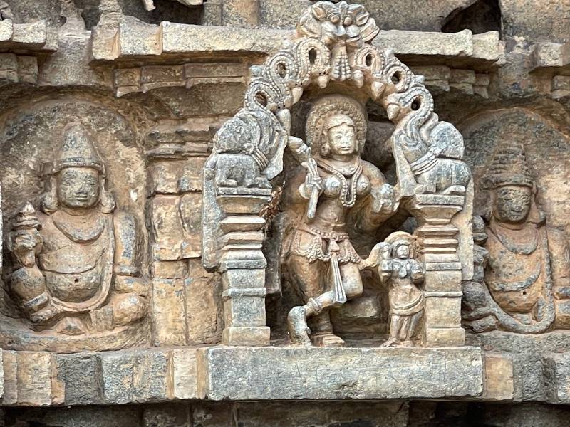 Belur_Sri_Kappe_Chennigaraaya_Temple_2