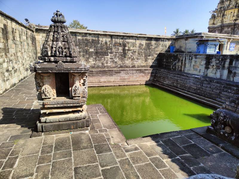 Belur_Sri_Kappe_Chennigaraaya_Temple_3