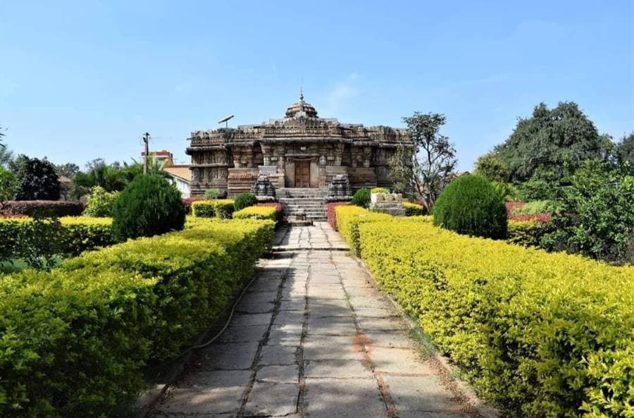 Belur_Sri_Kappe_Chennigaraaya_Temple_8