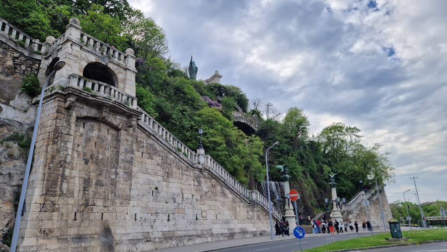Budapest_Gellert_Hill_9