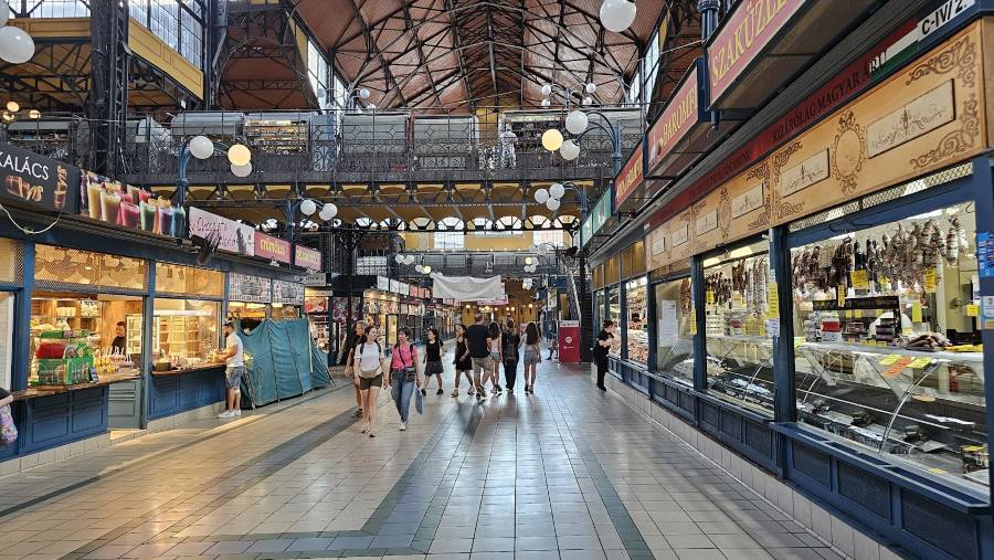 Budapest_Great_Market_Hall_2
