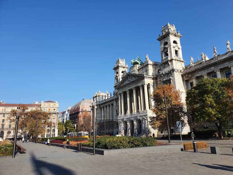 Budapest_The_Parliament_House_9