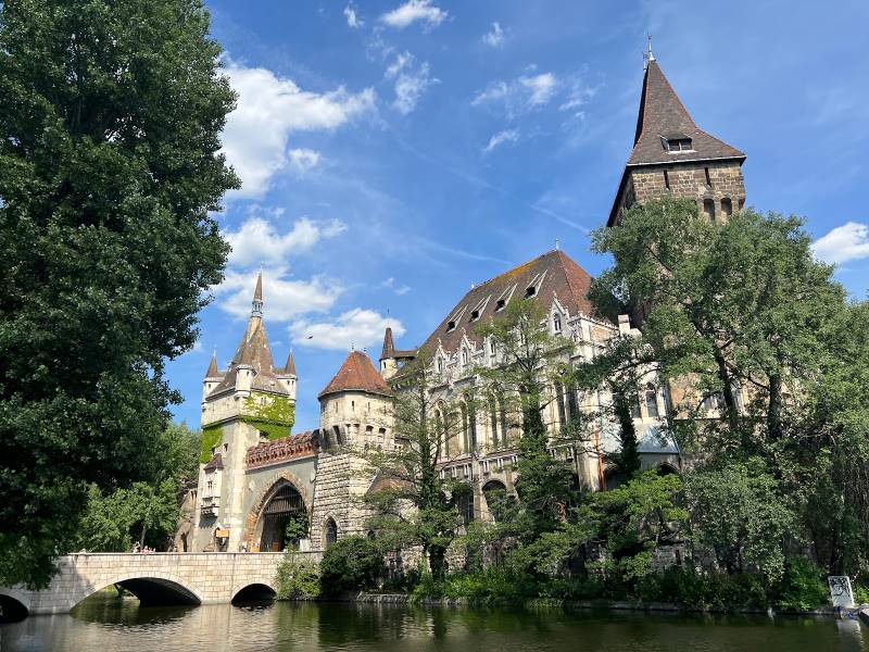 Budapest_Vajdahunyad_Castle_3