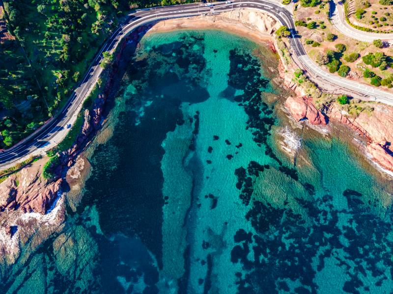 Cannes_Ferrari_along_the_French_Riviera_SS_2