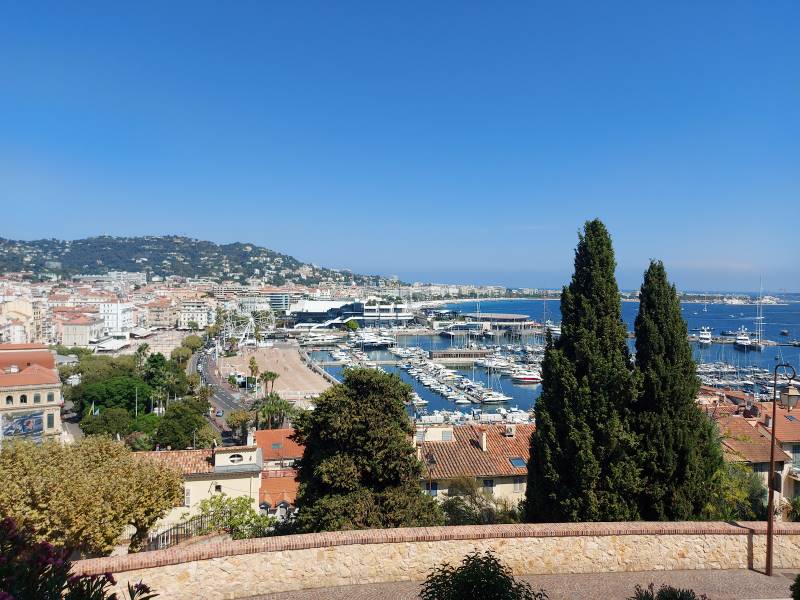 Cannes_Le_Suquet_Old_Town_1