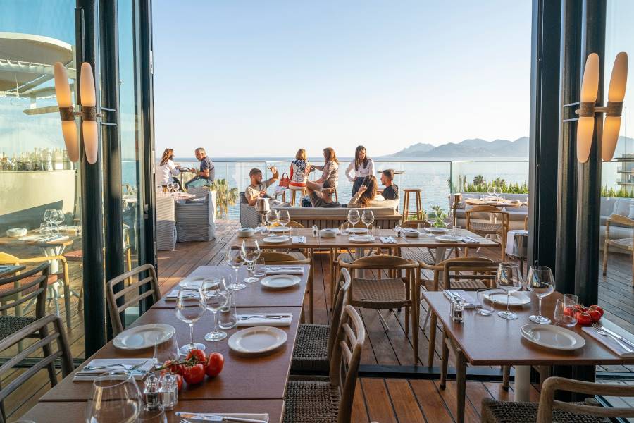 Cannes_Restaurant_&_Rooftop_Bella_by_Eyal_Shani_1