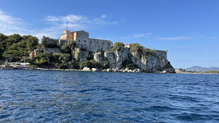 Cannes_ile_Sainte-Marguerite_1