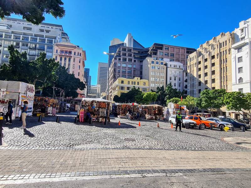 Cape_Town_Greenmarket_Square_1