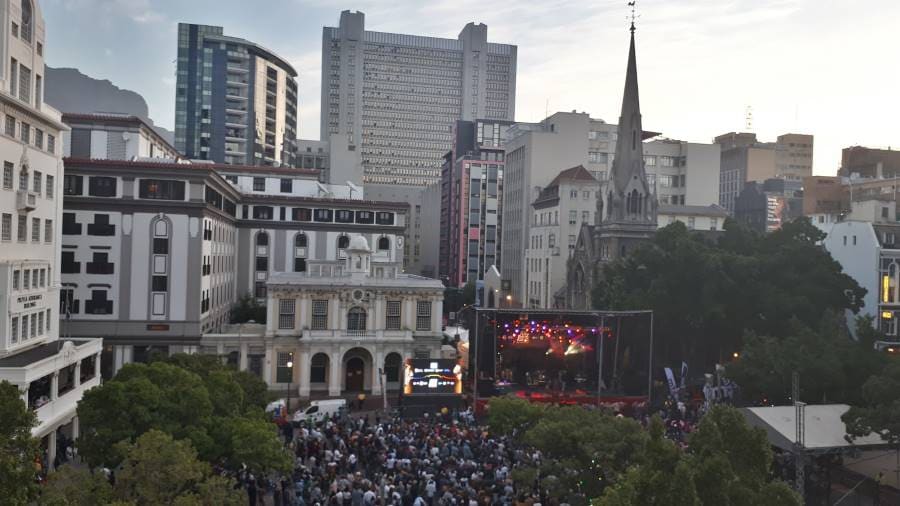 Cape_Town_Greenmarket_Square_6