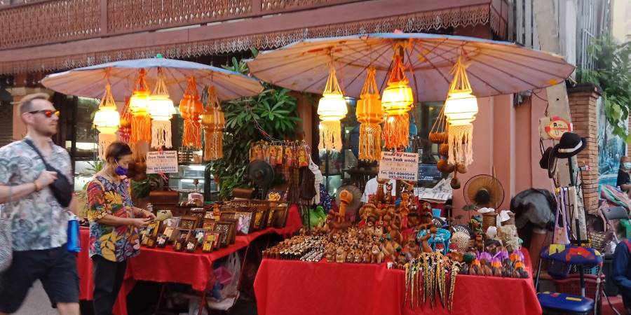 Chiang_Mai_Saturday_Walking_Street_3