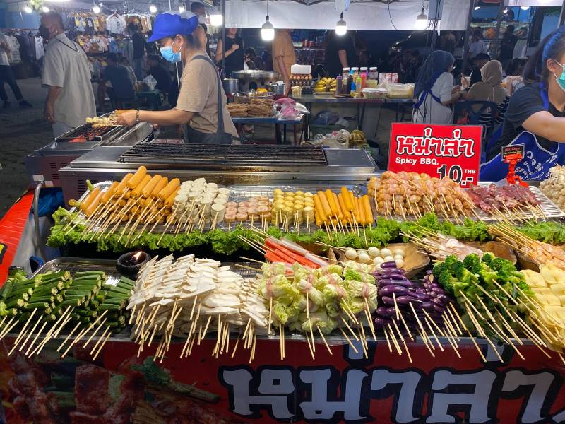 Chiang_Mai_Saturday_Walking_Street_4