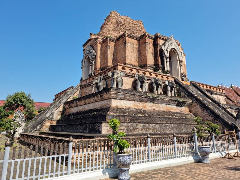 Chiang_Mai_The_Ruins_of_Wat_Chedi_Luang_1