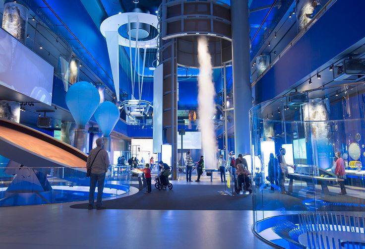 Chicago_Museum_of_Science_and_Industry_4